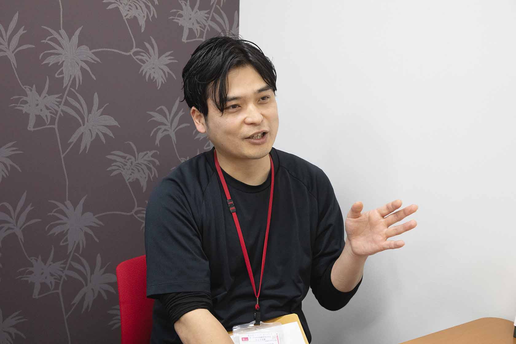 現場の課題について語る上原様